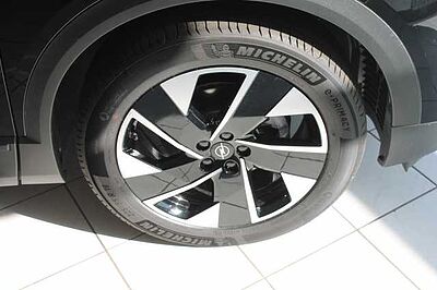 Opel Grandland 1.2 DI Hybrid 48 V Automatik GS