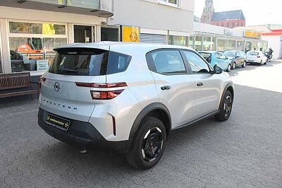 Opel Frontera 1.2 DI Hybrid 48V eDCT Edition