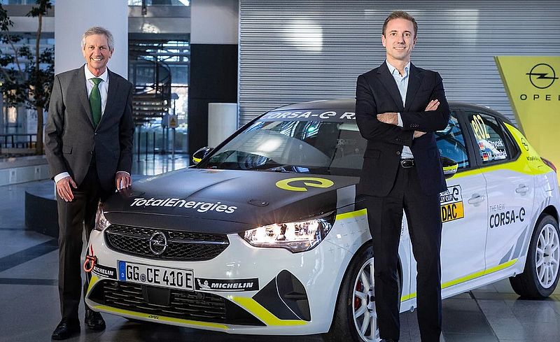 Opel und ADAC verlängern Partnerschaft im elektrischen Rallyesport